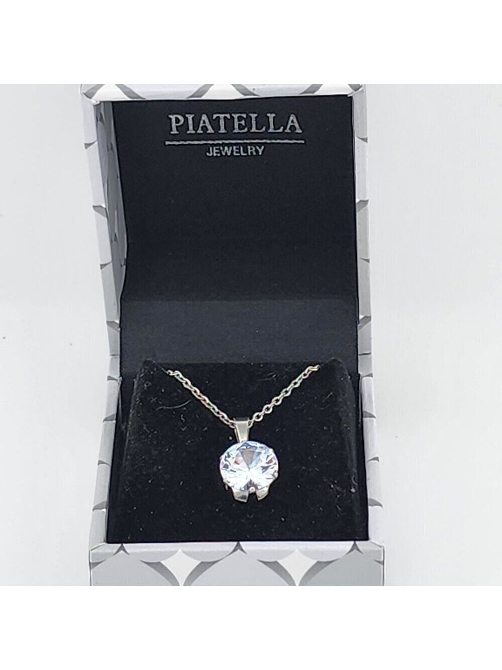 Timeless Beauty: The Gemstone Adornment Necklace